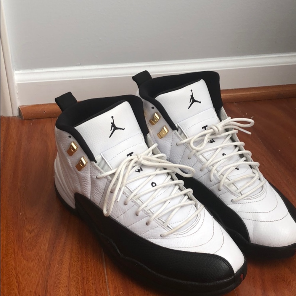 Jordan 12 taxi